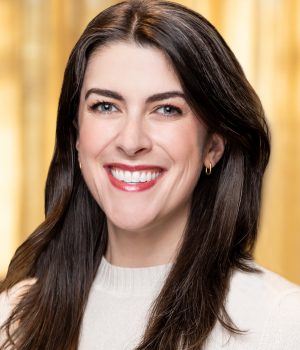 Sarah Mixter Headshot